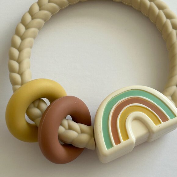 Itzy Ritzy and Cloud Island Rainbow Rattle Plush Baby Toy Teething Ring Lot Of 2 - Picture 5 of 15